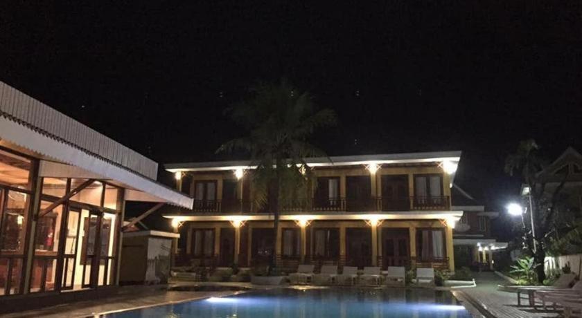 Golden Hotel Dondet Muang Khong Exterior photo